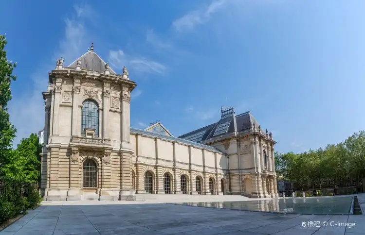 Hotels near Palais des Beaux Arts