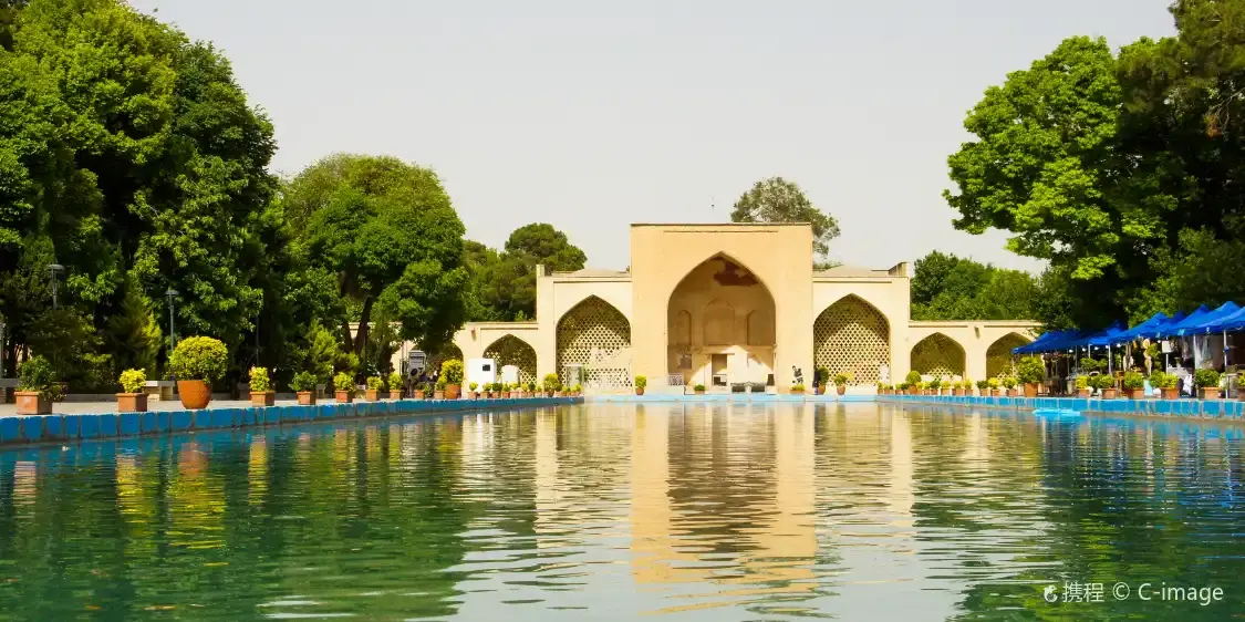 Hotel in zona Kakh-e Ali Qapu