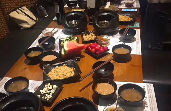 楊國福麻辣燙(鹽山總店百貨大樓店)