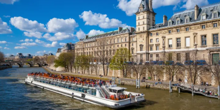 塞納河遊船