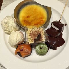 Eight Restaurant 여행 사진