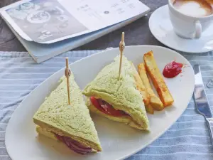 Green Field Kitchen