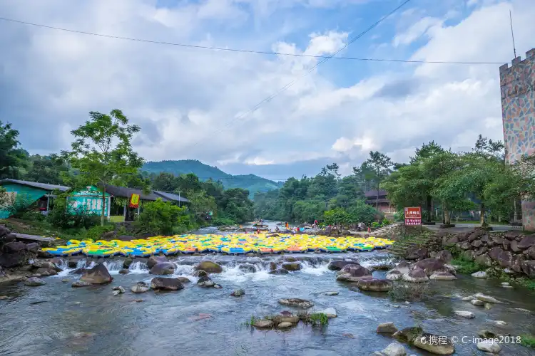 Hotels in Bailang Beach Scenic Area