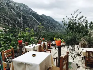 Rooms&Restaurant Emiliano