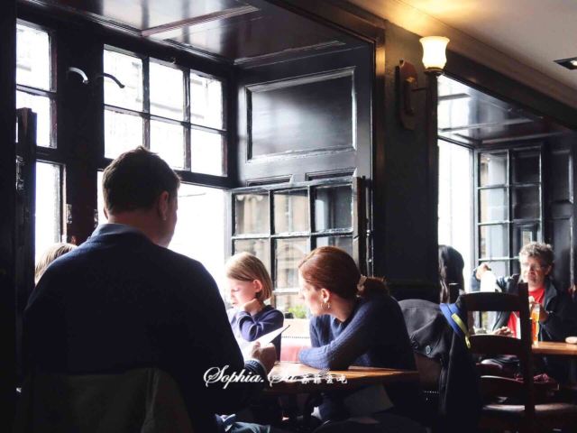 Deacon Brodie's Tavern