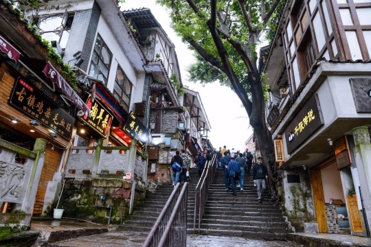 Chongqing Private Guided Day Tour: Three Gorges Museum, Ciqikou Ancient Town, Jiefangbei, Yangtze Ri