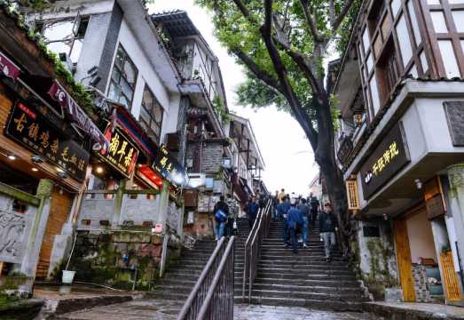 Chongqing Private Day Tour: Three Gorges Museum, Ciqikou, Liberation Monument, Yangtze River Cableway