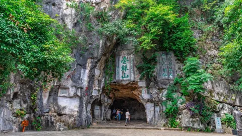 Piled Silk Hill attraction in Guilin