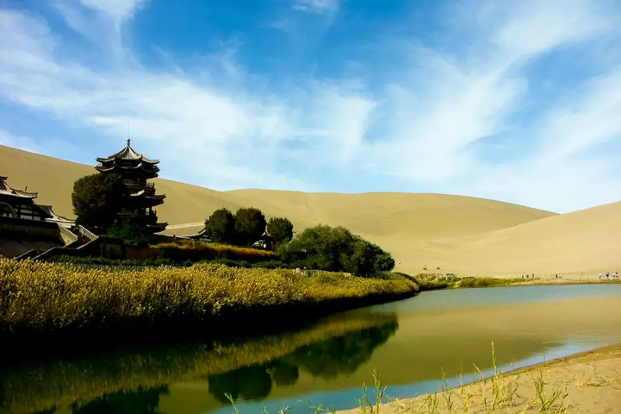 鳴沙山