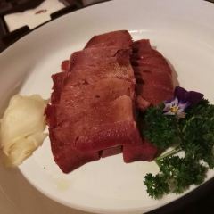 JADE RIVER User Photo