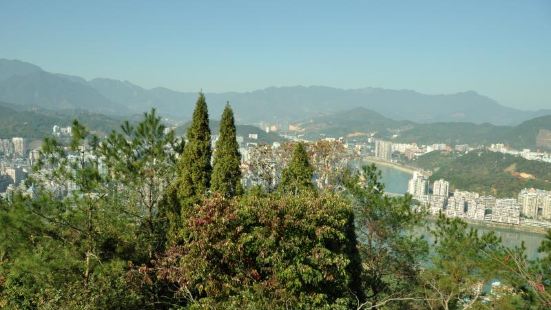 九峰山在南平市区 感觉这里算南平风景不错的一处游玩之地，山蛮