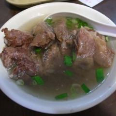 Sister Wah 여행 사진