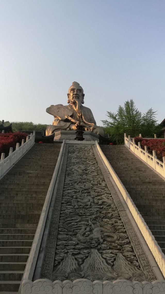 老子神像