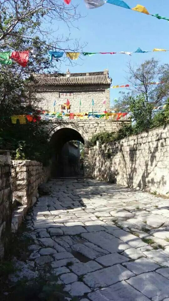 Qinhuang Ancient Road