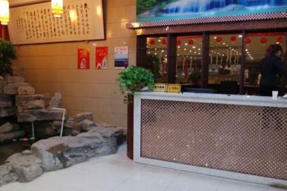 老张涮锅坊铜火锅(芦湖路店)