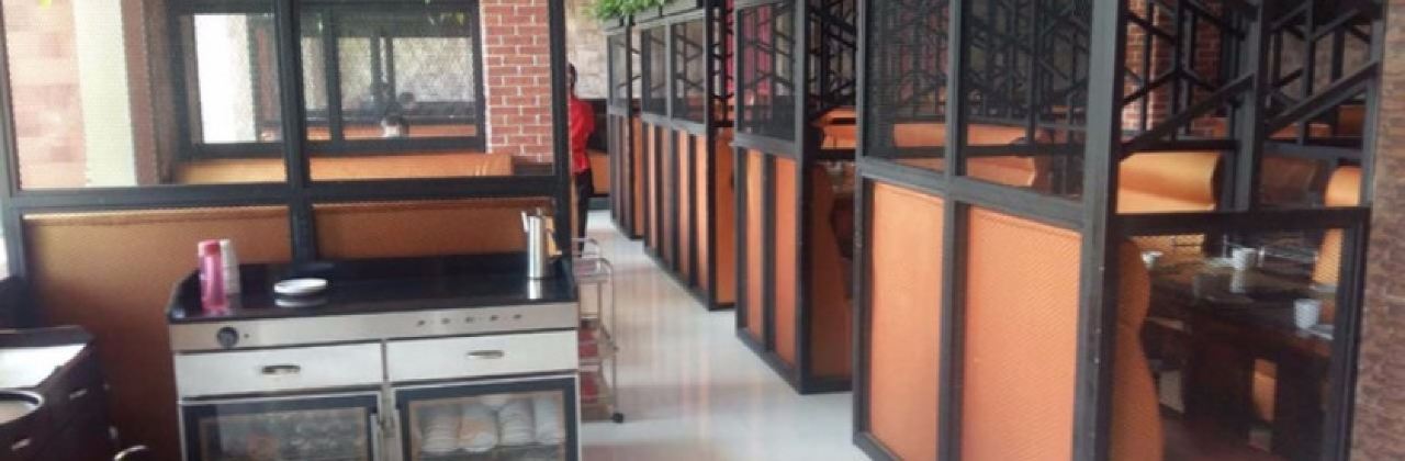 虾一跳香锅居(栾川东河店)