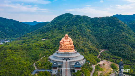 Maitreya Buddha (Xuedou Temple)