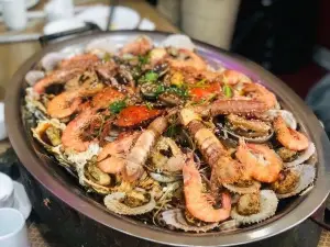 YU YUE JIA SEAFOOD BARBECUE CITY
