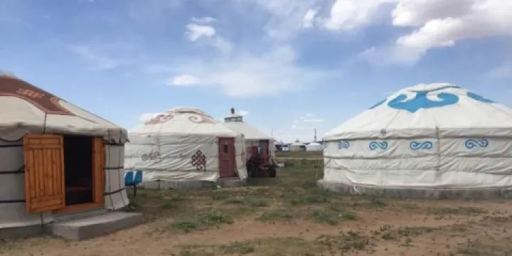 希拉穆仁草原烏日娜餐包