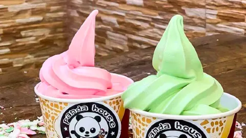 Panda House Waffles Saipan in サイパン