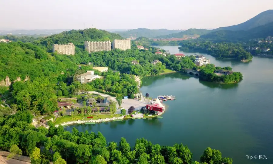 Chongqing Hailan Yuntian Hot Spring Resort