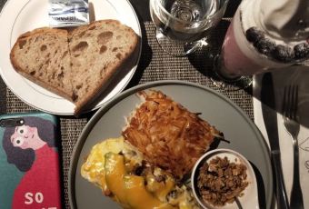 M One Cafe Daan User Photo