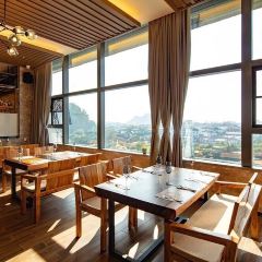维纳斯皇家酒店(桂林两江四湖象鼻山店)·  田园小菜·桂林家常菜·高空观景餐厅 User Photo
