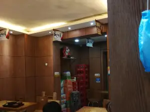 杨记砂锅(广场店)