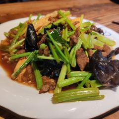 花家地艺术餐厅(古城景区店) User Photo