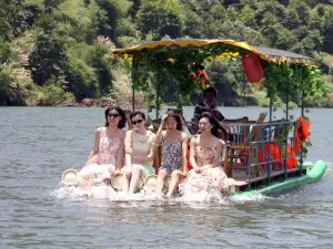 Hengjiang Landscape Bamboo Raft