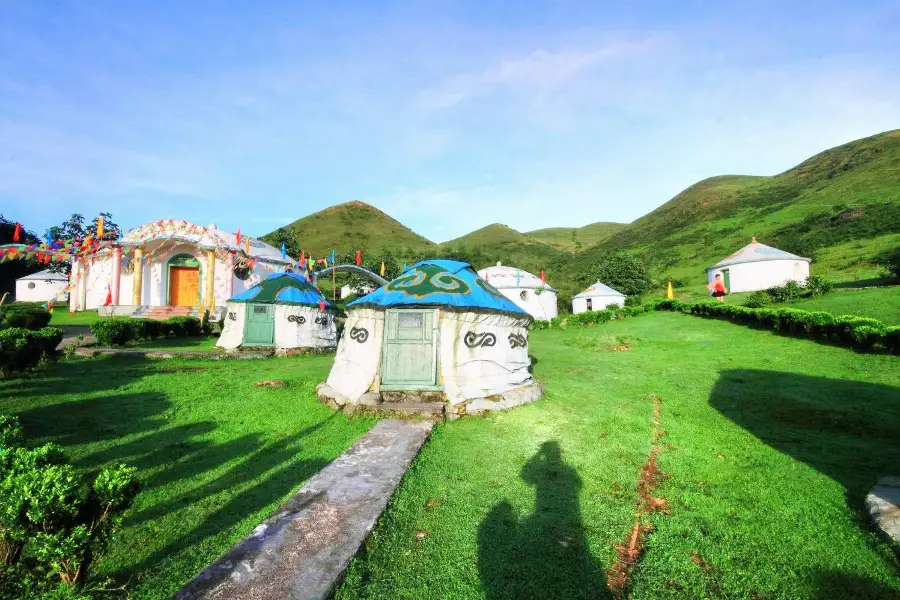Chengbu Yurts Grassland Resort