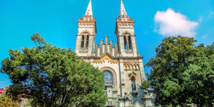 巴統聖母主教座堂