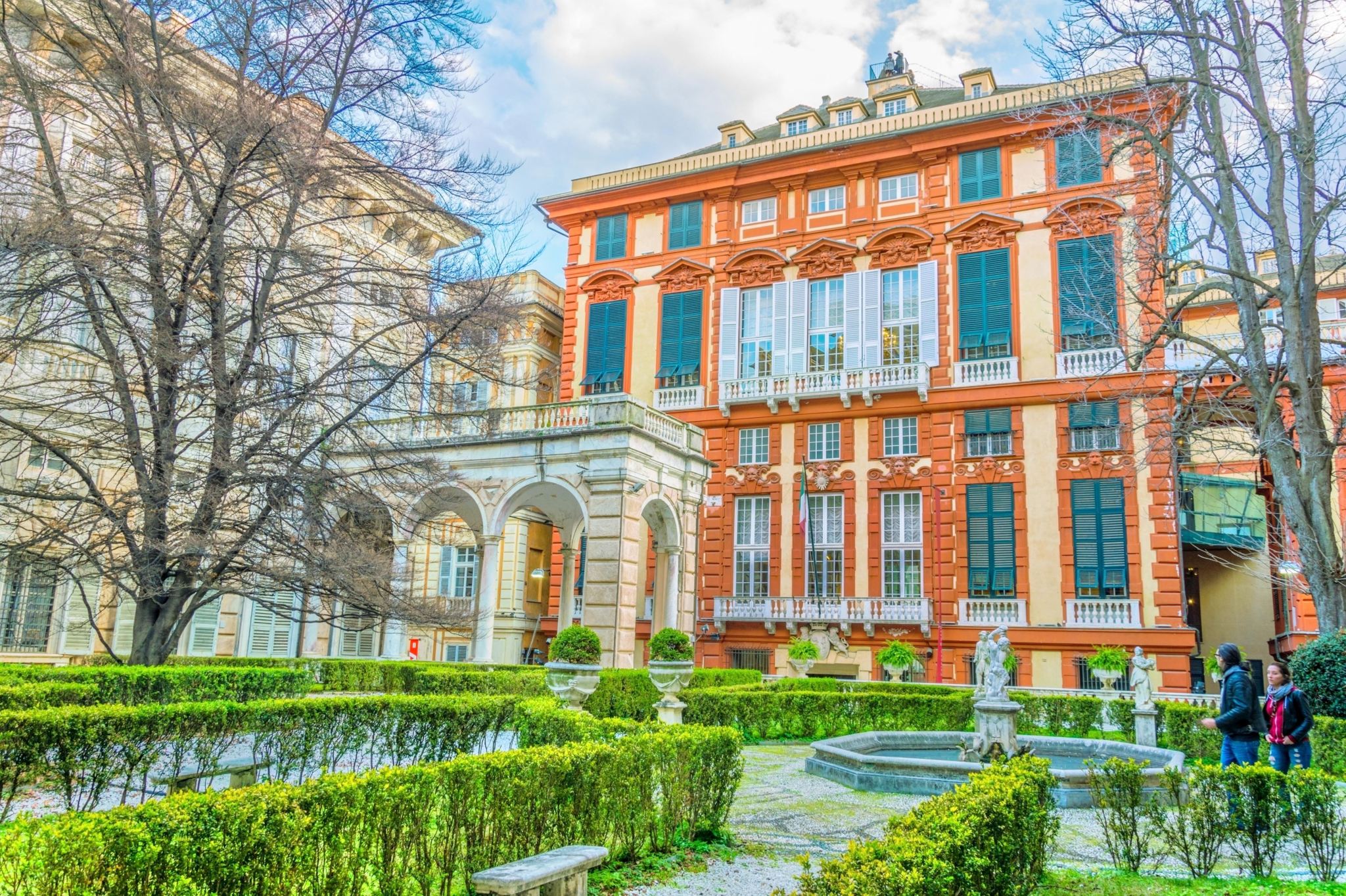 Aquarium of Genoa + Via Garibaldi + Palazzo Rosso + Golfo Paradiso day tour