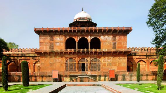 Agra