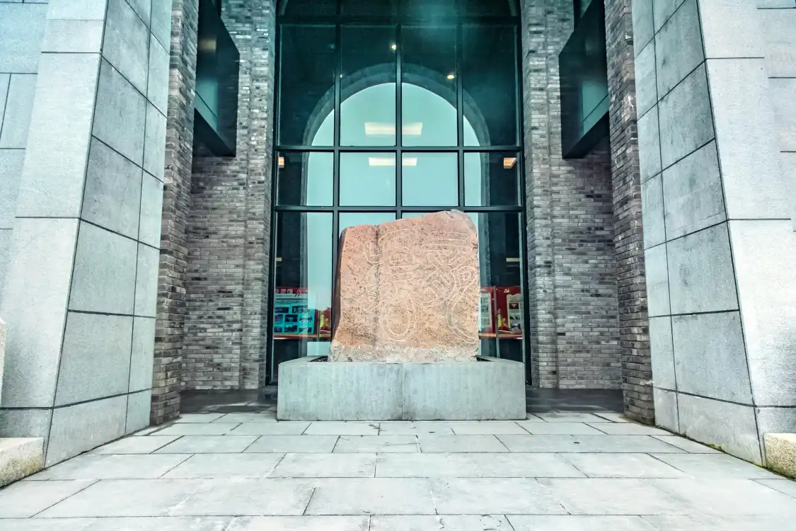 Hotels near Longhu Stone Sculptures