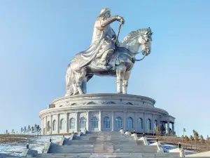 成吉思汗騎馬塑像