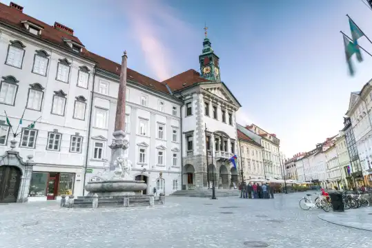 Hotel berhampiran Town Square