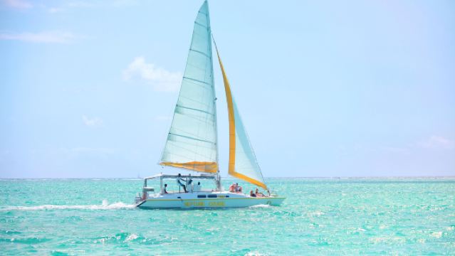 モーリシャス・セルフ島 カタマラン・イル・オ・セルフ ワンデーツアー【ホテル送迎/自力移動オプション】