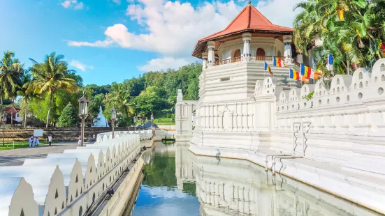 Temple of the Sacred Tooth Relic