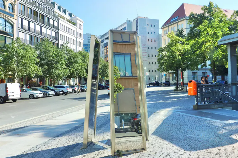 Denkzeichen Modezentrum Hausvogteiplatz