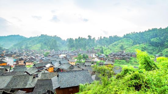 Huanggang Dong Village