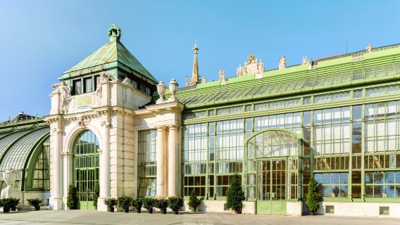 1-day tour of Castle Gardens, Mozart Monument, Kunsthaus, and Haus der Musikverein