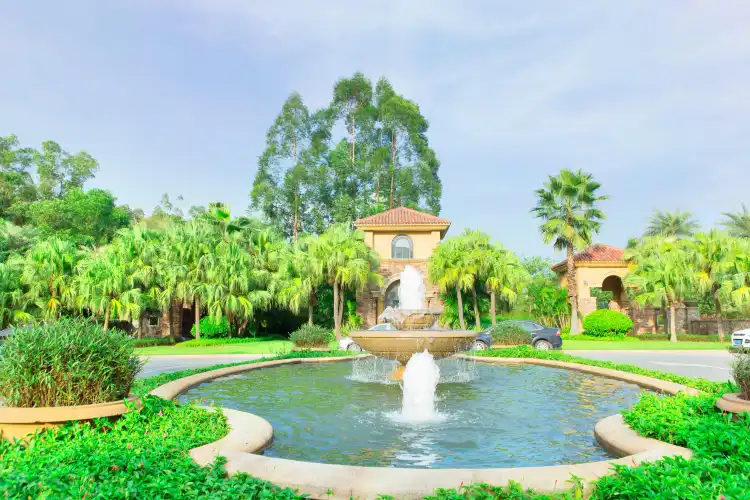 Hotels near Mayland Resort Hotel