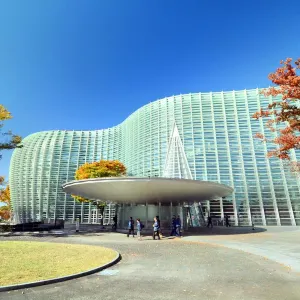 國立新美術館