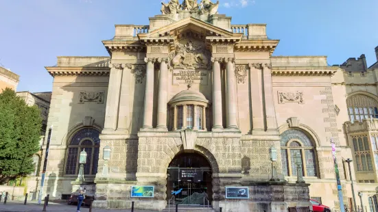 Bristol Museum & Art Gallery