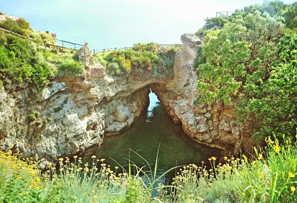 Hotels near Bagni della Regina Giovanna