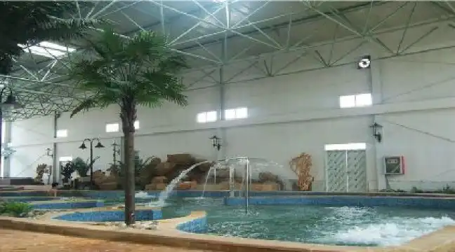 藍波灣溫泉水世界附近的飯店