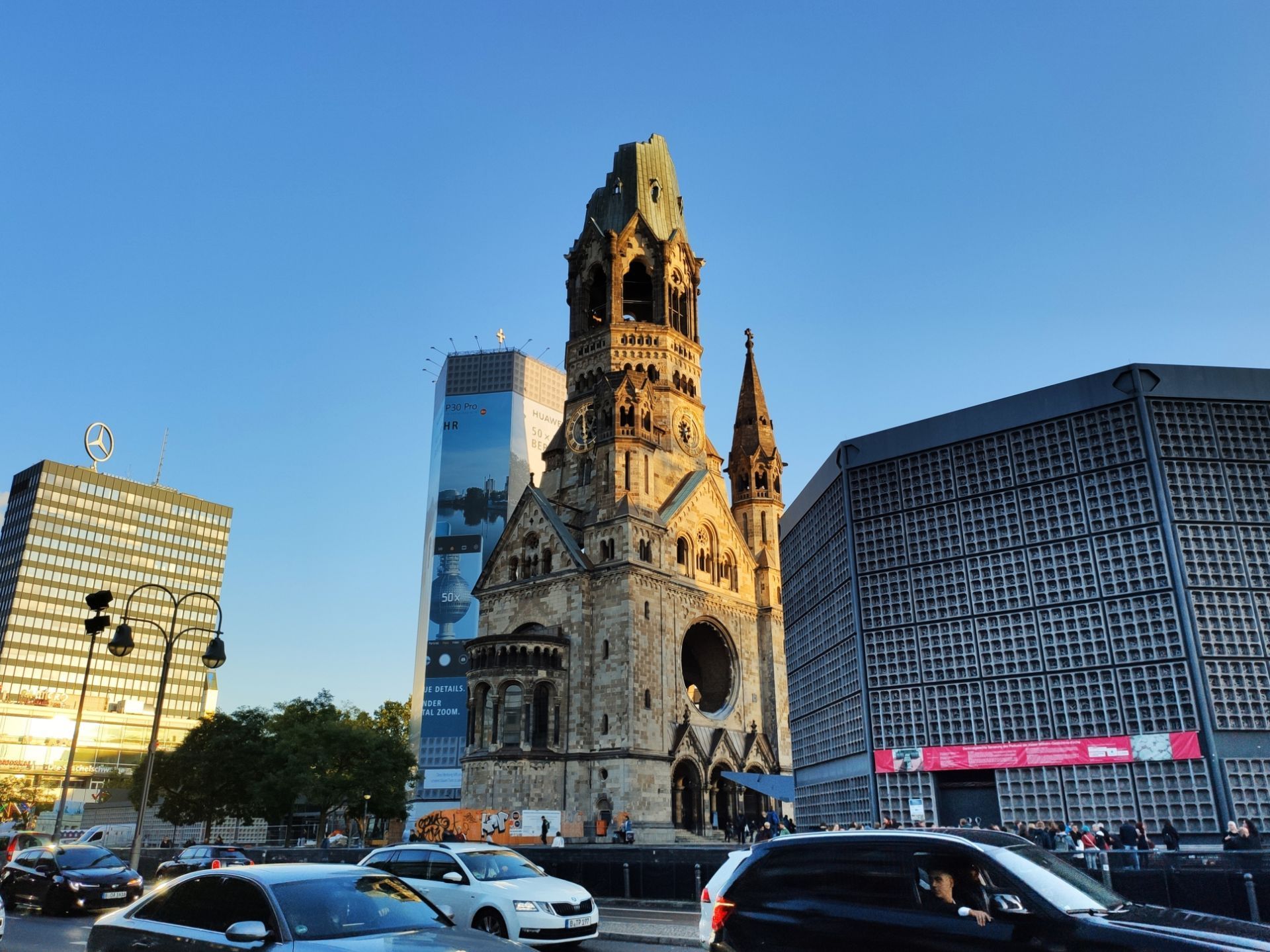 ベルリン カイザー ヴィルヘルム記念教会 評判 案内 トリップドットコム