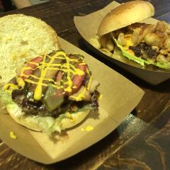 范氏汉堡·食验室(白马路万科里店) User Photo