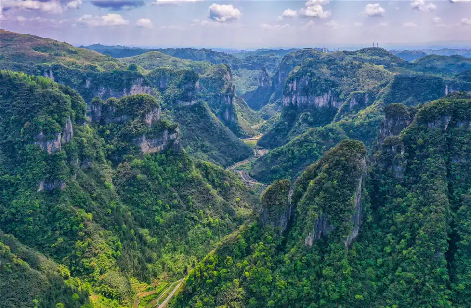 5_Aizhai Wonders Tourist Area